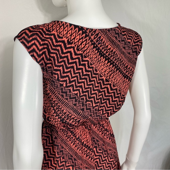 Delirious Los Angeles Lightweight Sleeveless Pocket Dress - Picture 5 of 7